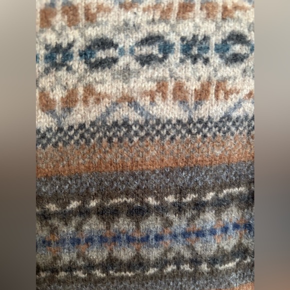 Hudson North Sweater (unisex) - Picture 3 of 8